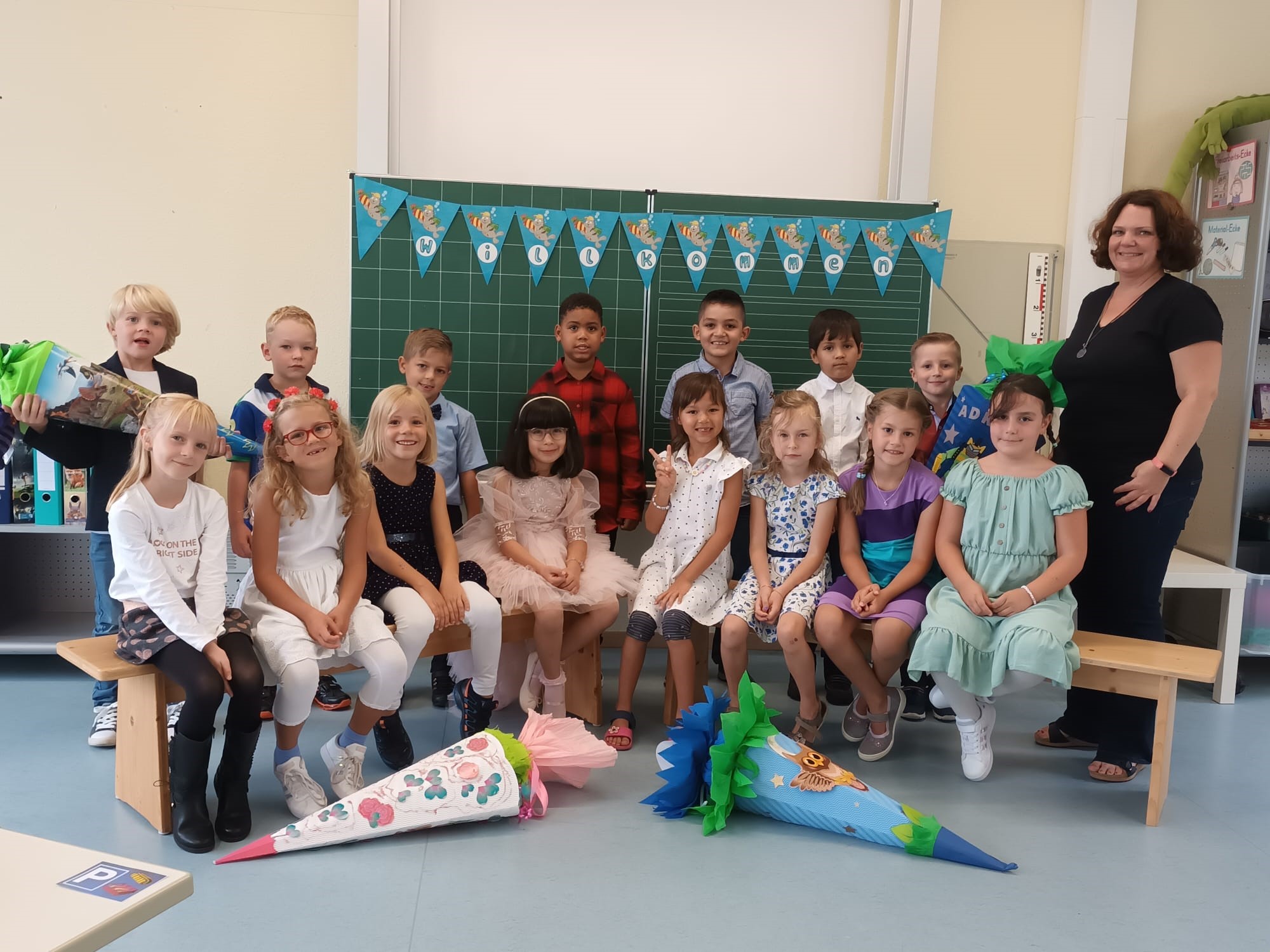 Das Wappen der Stadt Möhringen bei Tuttlingen mit der Mohrfrau auf blauem Hintergrund.