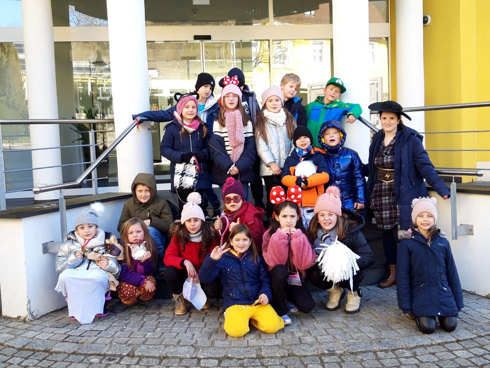 Klasse 2b zu Besuch im Seniorenstift